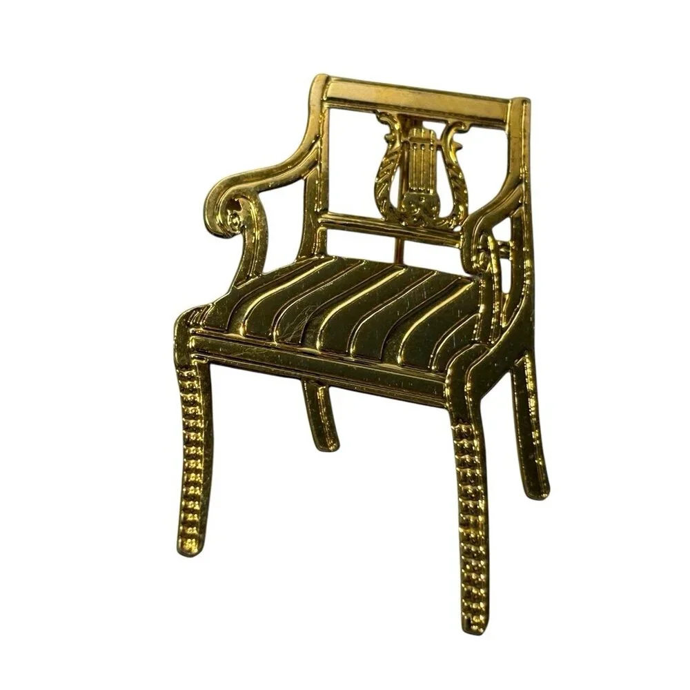 Gold Tone Victorian Vintage Style‎ Chair Collectible Brooch Lapel Pin Furniture